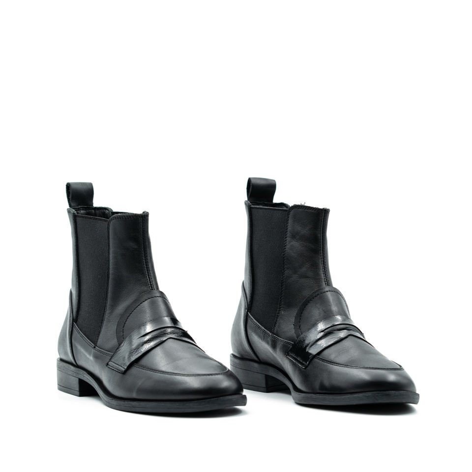 HAKİKİ DERİ SİYAH BAYAN BOT OUTLET